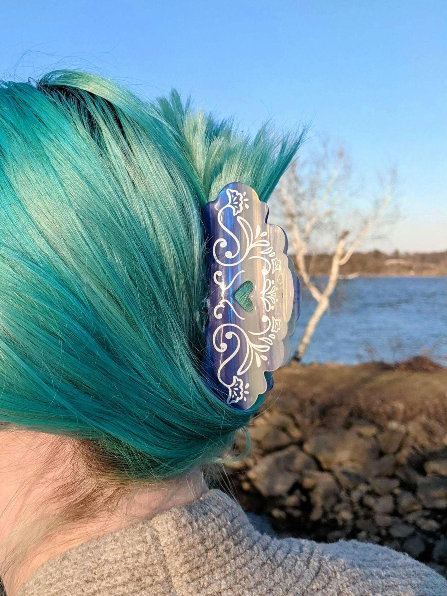 Blue Porcelain Hair Claw Clip | Trendy Hair Claw, Elegant Hair Clip, Pearlescent Material, Gift for Fashion Lover, Hair Accessories